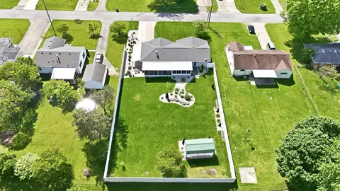 View/Area - 708 Lawnview Ave, Springfield, OH 45505 photo 4 of 6