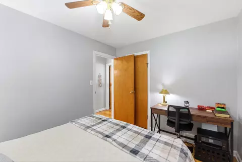 Bedroom - 708 Lawnview Ave, Springfield, OH 45505 photo 2 of 4