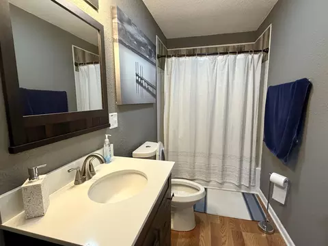 Bath - 103 S Green St, Mendon, OH 45862 photo 1 of 4