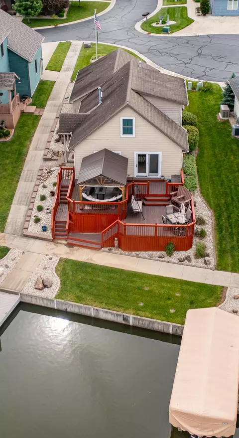11270 Northlake Pl, Lakeview, OH 43331