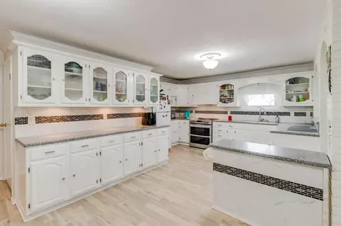 Kitchen - 14846 Lock 2 Rd, Botkins, OH 45306 photo 1 of 3