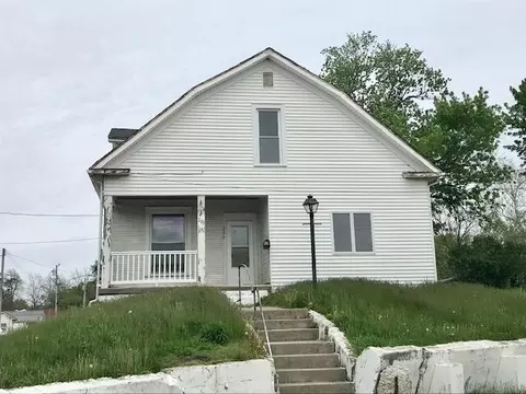 200 E Silver St, Wapakoneta, OH 45895