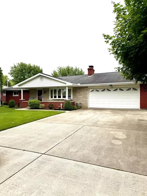 80 Elmwood Dr, Versailles, OH 45380