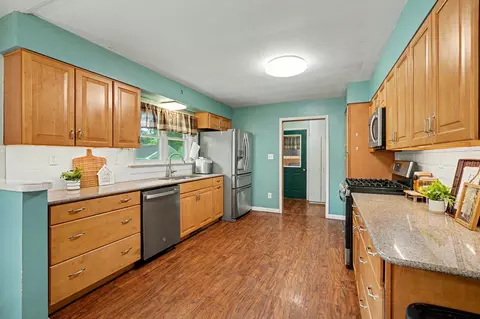 Kitchen - 2591 Old Springfield Rd, Springfield, OH 45502 photo 1 of 4