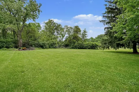 Exterior - 2591 Old Springfield Rd, Springfield, OH 45502 photo 16 of 24