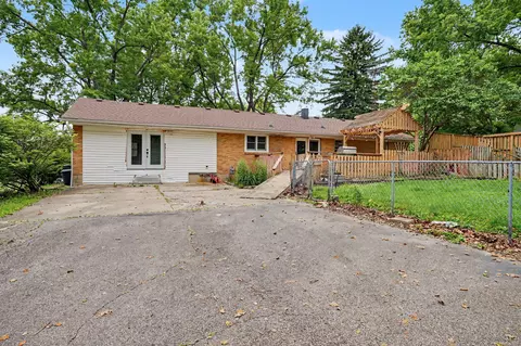 Exterior - 2591 Old Springfield Rd, Springfield, OH 45502 photo 6 of 24