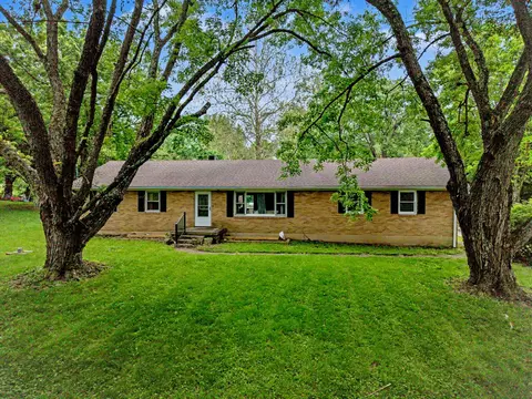 Exterior - 2591 Old Springfield Rd, Springfield, OH 45502 photo 18 of 24