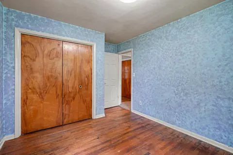 Bedroom - 2591 Old Springfield Rd, Springfield, OH 45502 photo 6 of 6