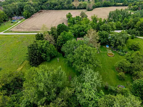 View/Area - 2591 Old Springfield Rd, Springfield, OH 45502 photo 3 of 4