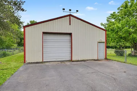 Exterior - 115 W Possum Rd, Springfield, OH 45506 photo 8 of 21
