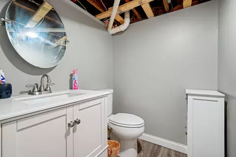 Bath - 115 W Possum Rd, Springfield, OH 45506 photo 3 of 3