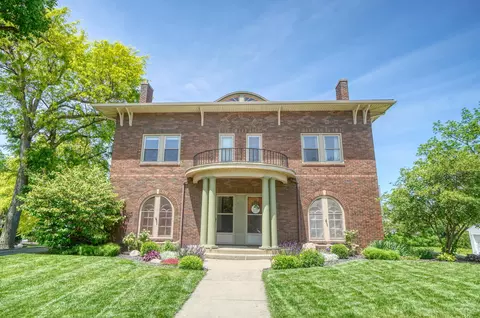 302 W Auglaize St, Wapakoneta, OH 45895