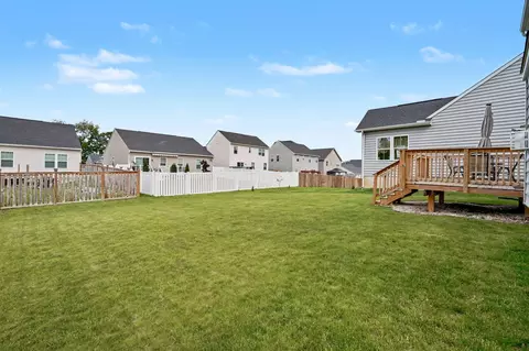 Exterior - 157 Cresting Rd, Fairborn, OH 45324 photo 8 of 12