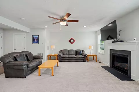 Living - 157 Cresting Rd, Fairborn, OH 45324 photo 2 of 4