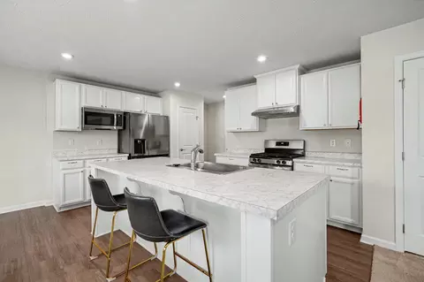Kitchen - 157 Cresting Rd, Fairborn, OH 45324 photo 1 of 3