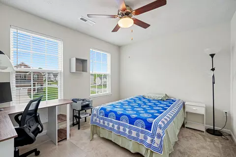 Bedroom - 157 Cresting Rd, Fairborn, OH 45324 photo 5 of 6