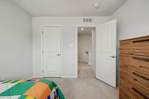 Bedroom - 157 Cresting Rd, Fairborn, OH 45324 photo 4 of 6