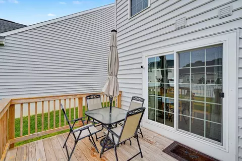 Exterior - 157 Cresting Rd, Fairborn, OH 45324 photo 6 of 12