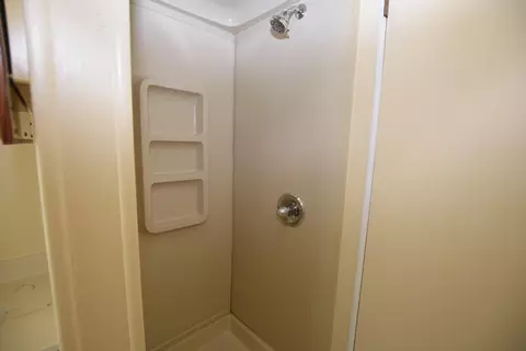Bath - 705 E Cassilly St, Springfield, OH 45503 photo 3 of 7