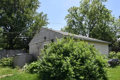 Exterior - 705 E Cassilly St, Springfield, OH 45503 photo 3 of 8