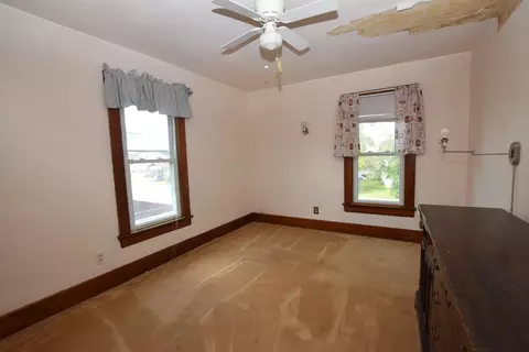 Bedroom - 705 E Cassilly St, Springfield, OH 45503 photo 3 of 5