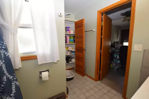 Bath - 705 E Cassilly St, Springfield, OH 45503 photo 7 of 7