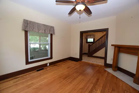 Living - 705 E Cassilly St, Springfield, OH 45503 photo 2 of 3