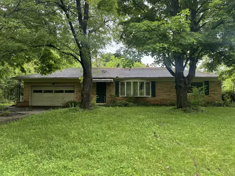 254 Oakridge Dr, Springfield, OH 45504