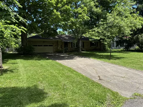 Exterior - 254 Oakridge Dr, Springfield, OH 45504 photo 9 of 11