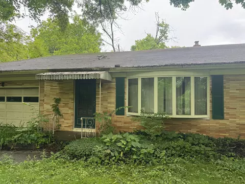 Exterior - 254 Oakridge Dr, Springfield, OH 45504 photo 2 of 11