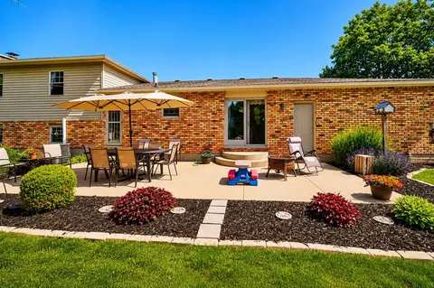 Exterior - 4401 Mumper Rd, Springfield, OH 45502 photo 5 of 9