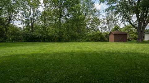 Exterior - 29 Gordon Rd, Springfield, OH 45504 photo 8 of 10