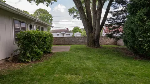 Exterior - 29 Gordon Rd, Springfield, OH 45504 photo 7 of 10