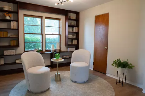 Living - 29 Gordon Rd, Springfield, OH 45504 photo 4 of 4