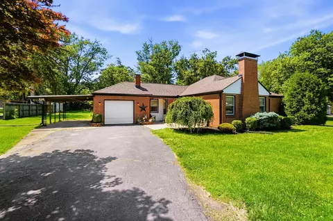 431 Meadow Ln, Springfield, OH 45505