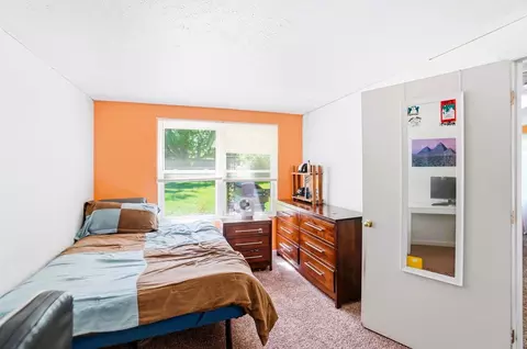 Bedroom - 431 Meadow Ln, Springfield, OH 45505 photo 1 of 5