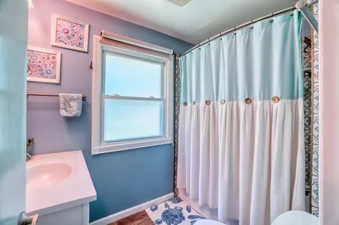 Bath - 302 Doering St, Sidney, OH 45365 photo 3 of 7