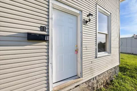 Exterior - 7 W Mulberry St, Springfield, OH 45506 photo 5 of 7
