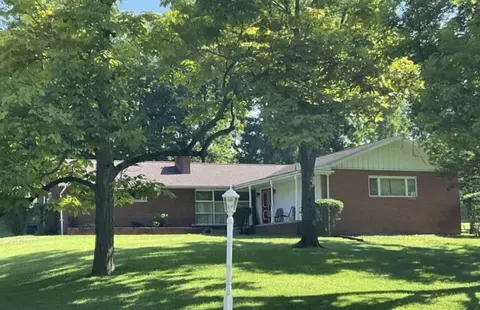 1524 Winding Trl, Springfield, OH 45503