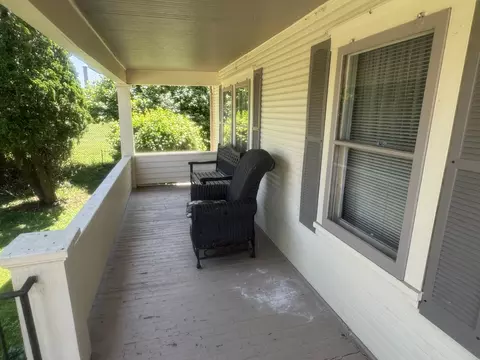 Exterior - 375 Ridge Rd, Springfield, OH 45503 photo 7 of 8