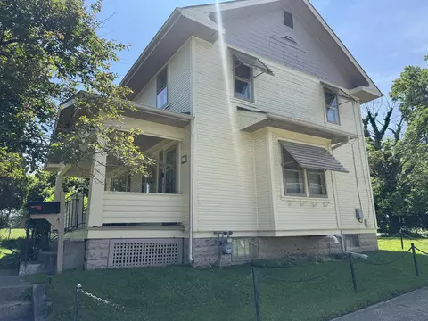 Exterior - 375 Ridge Rd, Springfield, OH 45503 photo 2 of 8