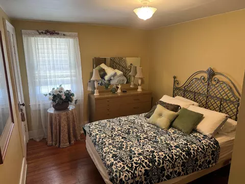 Bedroom - 375 Ridge Rd, Springfield, OH 45503 photo 1 of 3