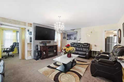 Living - 110 E First St, Springfield, OH 45504 photo 1 of 2