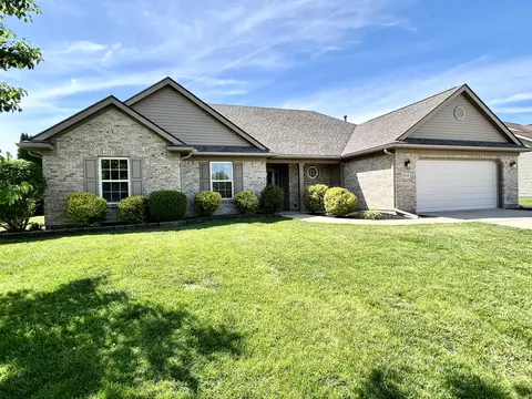 808 Lambert Dr, Piqua, OH 45356