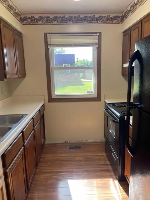 Kitchen - 5427 Richmoor Rd, Springfield, OH 45503 photo 2 of 2