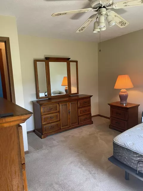 Bedroom - 5427 Richmoor Rd, Springfield, OH 45503 photo 6 of 8