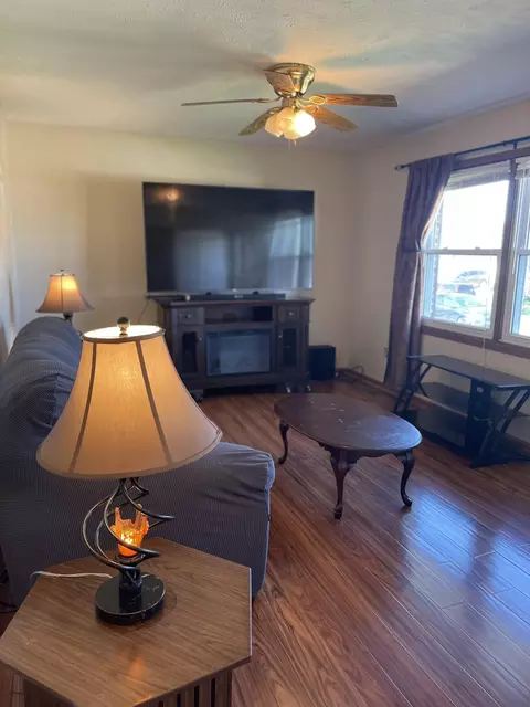 Living - 5427 Richmoor Rd, Springfield, OH 45503 photo 2 of 4