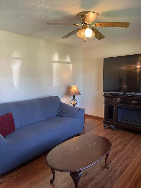 Living - 5427 Richmoor Rd, Springfield, OH 45503 photo 3 of 4