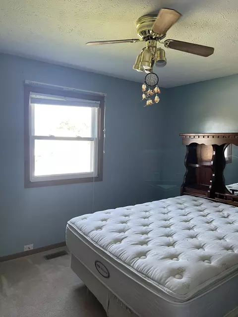 Bedroom - 5427 Richmoor Rd, Springfield, OH 45503 photo 3 of 8