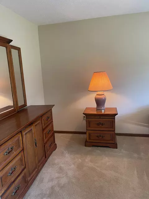 Bedroom - 5427 Richmoor Rd, Springfield, OH 45503 photo 8 of 8